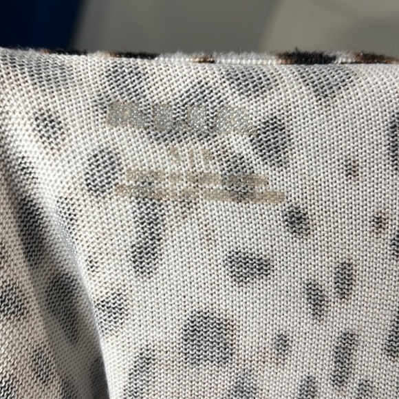 ALIA small animal, print stretchy top sweater, multi patterned - Picture 4 of 4